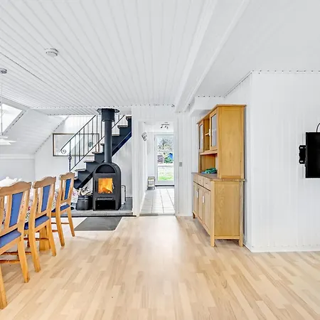 Σπίτι διακοπών Pet Friendly In With Sauna *
